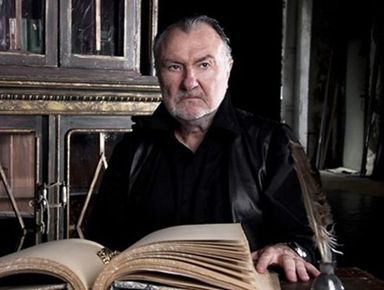 Големият Васил Михайлов се завръща на сцената за последното си представление в театъра