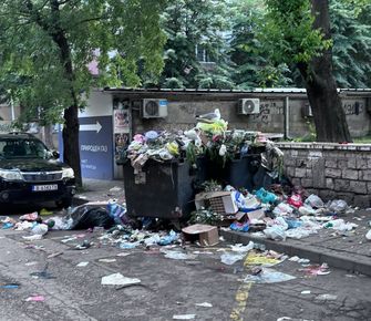 ПОНЕЖЕ ВЪВ ВАРНА ВСИЧКИ СМЕ УМНИ, НИКОЙ НЕ ВИЖДА КОЧИНАТА И ЗАТОВА СИ МЪЛЧИМ