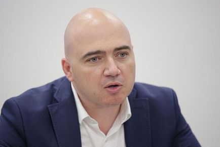 КАК МИНИСТЪР ИЛИН ДИМИТРОВ ЗАЕДНО СЪС СЪВЕТНИКА СИ „ПИНГВИНА/ЧЕСЪНА“ ПРАВЯТ ПАРТИЙНИ СТРУКТУРИ И КАДРУВАТ В РАБОТНО ВРЕМЕ С ДЪРЖАВЕН РЕСУРС. КОПРИНКОВ ДА РАЗВЪРТИ КАЛЪЧКАТА, ЧЕ ИЛИН И КОМПАНИЯ СРИНАХА МИЗАТА ДО СРАМНИТЕ … 500 ЕВРО ЗА… „УСЛУГА“