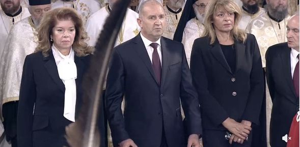 ПРАВИТЕЛСТВОТО ПОДЛО СКРИ ИСТИНАТА ЗА КАКВО РАЗМЕНИХМЕ КОСТИТЕ НА ЦАР САМУИЛ. ЗАЩО БЪЛГАРСКОТО ОБЩЕСТВО ТРЯБВАШЕ ДА БЪДЕ ИЗМАМЕНО. И ЗАЩО ДЕСА СЕ ПЪЧИ ОТПРЕД, АПРОПО?!