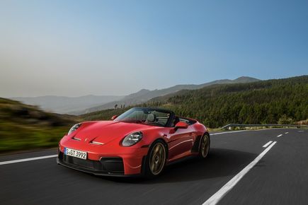 Не, това не е първи април: Porsche направи 911 GT3 кабриолет