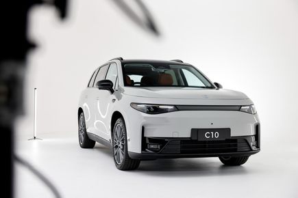 Leapmotor C10 REEV: неочаквано добър