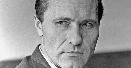 Ако искаш да бъдеш майстор, топи перото си в истината ~ Василий ШУКШИН