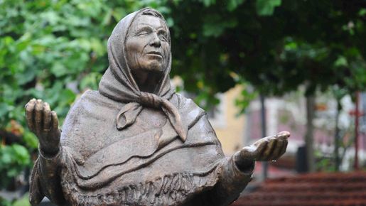 Не е важно какъв си, важното е да си добър човек ~ Ванга
