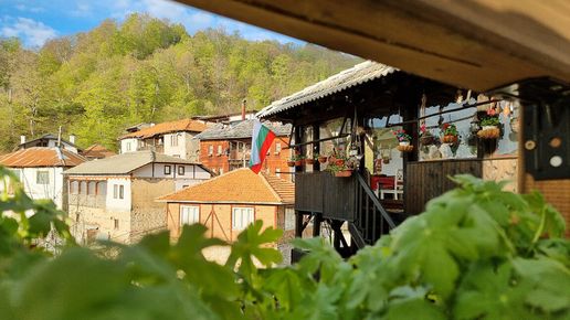 Държавата дава пари, ако се преместите да живеете и работите в малък град или село
