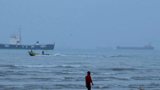 Защо администрацията на Тръмп ще трябва да приеме тарифи в Ормузкия проток