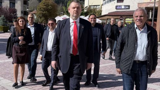 Делян Пеевски, лидер на ДПС: Ще бъдем с всеки, който е репресиран от новата Държавна сигурност! Няма да пречупите ДПС!