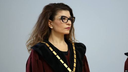 Десислава Атанасова отрече твърденията на Демерджиев: Летях с граждански полет и не до Дубай, а до Истанбул (ДОКУМЕНТИ)