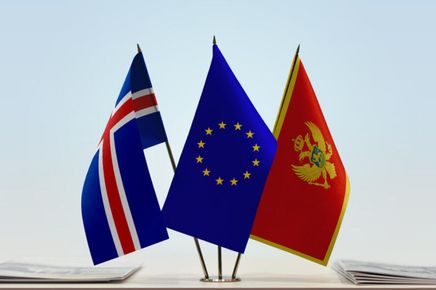 ЕС обмисля едновременно влизане на Исландия и Черна гора през 2028 г.