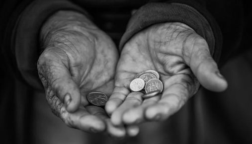 Линията на бедност ще се увеличи до 443 евро, синдикатите настояват и за мерки за горивата