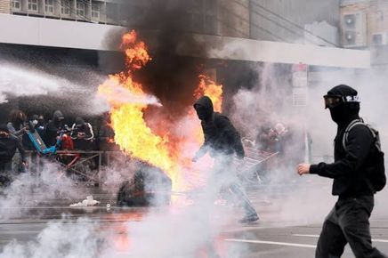 (ВИДЕО) Протестна вълна обхвана Европа: Брюксел излезе на улицата срещу бюджетните съкращения