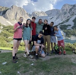 Възстановяващата се от контузия най добра българска сноубордистка Малена Замфирова направи ...