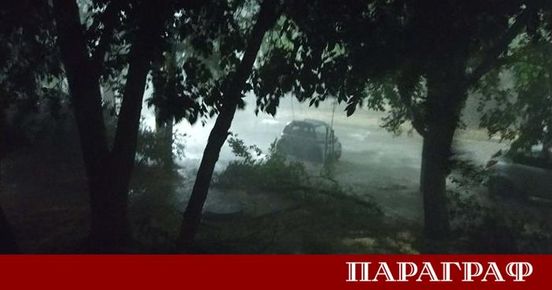 Пловдив стана сцена на мощно природно бедствие тази вечер Градът ...