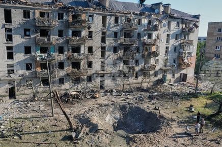 Четирима са засега ранените при руските въздушни удари по столицата ...