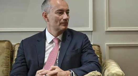 Бившият британски премиер Тони Блеър и българският дипломат Николай Младенов ...
