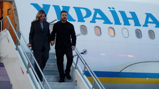 Украинският президент Володимир Зеленски и първата дама Олена Зеленска са ...