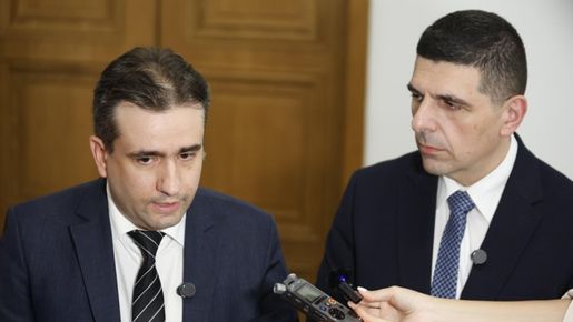 Демократична България иска да задължи ДАНС да проверява реалните собственици ...