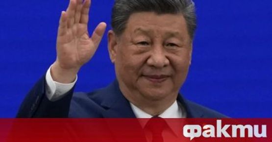 Китайският президент Си Цзинпин призова страната да засили контрола върху ...