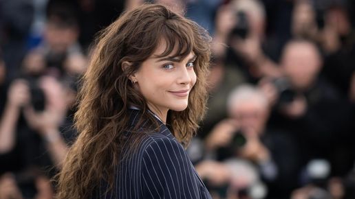Кара Делевин направи решителна крачка в музикалната си кариера с ...
