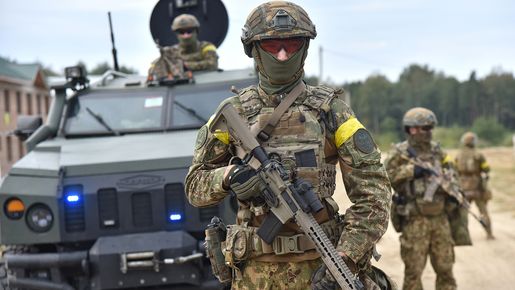 В украинските въоръжени сили има две армии. И едната ненавижда другата