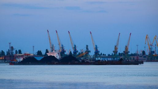 „Целият износ и внос е спрян.“ Защо корабите не акостират в украинските пристанища и какви ще бъдат последствията?