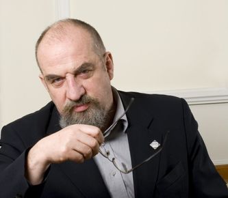 Myśl Polska: Плащаме за „нашата война“ с цените на горивата