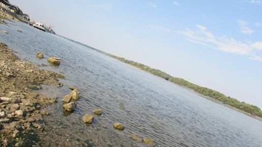 Дунав пресъхва: критично ниско ниво блокира корабоплаването и разкри потънали кораби от Втората световна война