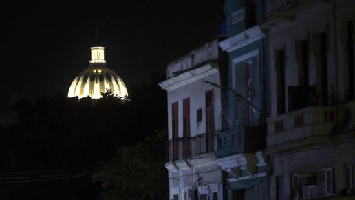Куба потъна в мрак: Националната електропреносна мрежа се срина, 10 милиона души останаха без ток