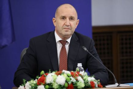 Румен Радев очерта приоритетите на „Прогресивна България“: Бюджет 2027, реформи и образование (ВИДЕО)