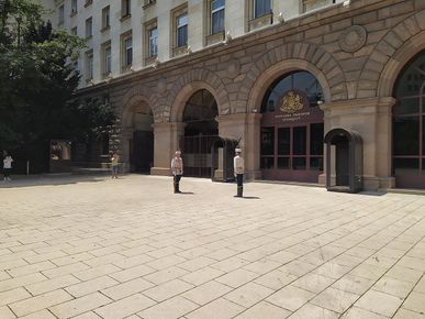 Започва кампанията за президентските избори: 27 кандидатски двойки влизат в битка за „Дондуков“ 2