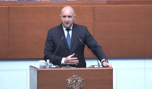 Румен Радев и Венко Сабрутев в остър спор за цените и еврото в парламента