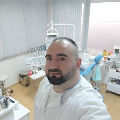 ДИАГНОЗА БЛАГОРОДНИ В ГОЦЕДЕЛЧЕВСКО: Как лекарите и кандидат-депутатите от „Прогресивна България“ – д-р Джеит Газиев и д-р Павел Кастаманов – събраха 5000 евро за Мустафа от Абланица и доказаха, че новата политика е грижа за хората