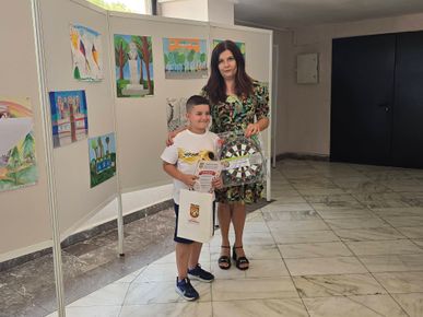 Наградиха победителите в конкурса „Моето лято в Дупница“