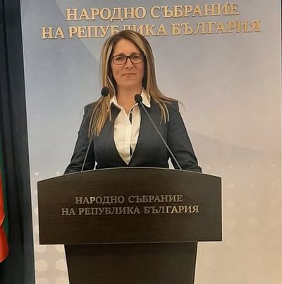 Народният представител Фатима Йълдъс: ДПС настоява за промяна на правилата за личните документи – „България трябва да гарантира европейски стандарти и уважение към религиозните права