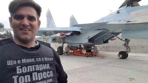 Ексклузивно ВИДЕО : Журналистът Борис Анзов подари нови дрехи на полицай от Банско в джапанки след скандален инцидент и натиск в РУ Банско