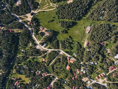 Попови ливади: Курортът – село, който държавата остави без стратегическа рамка