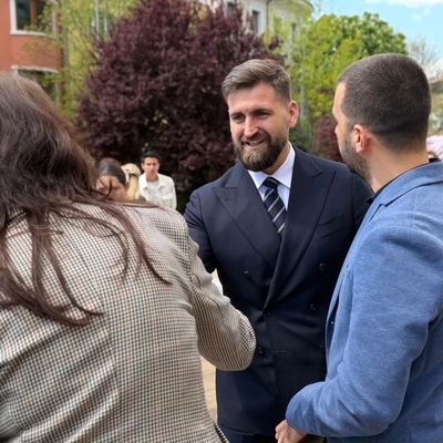 ИНСТИТУЦИОНАЛЕН ПОЗОР И ЕВТИН ПИАР: ЕВРОДЕПУТАТСКАТА СЪЛЗА, КОЯТО НЕ МОЖЕ ДА ИЗПЕРЕ КОМПЕТЕНТНИЯ МЪРЗЕЛ