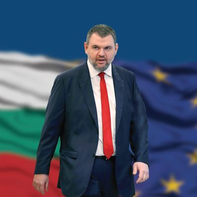 Делян Пеевски, лидер на ДПС хвърли ръкавица на Радев: Ако докаже 36 фактури за платени 36 мои полети от фирма “Спектрум”, подавам оставка, ако ли не – неговата оставка или маха Демерджиев