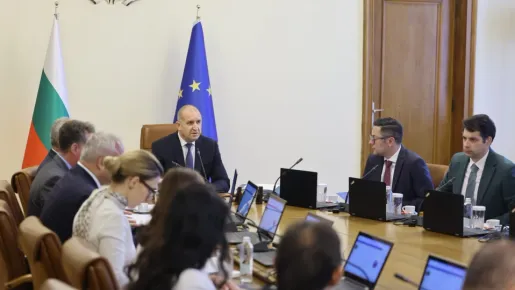 Правителството приема своята управленска програма на днешното си заседание