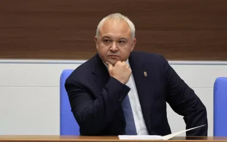 Демерджиев атакува Пеевски с нова порция имена и данни за полетите му