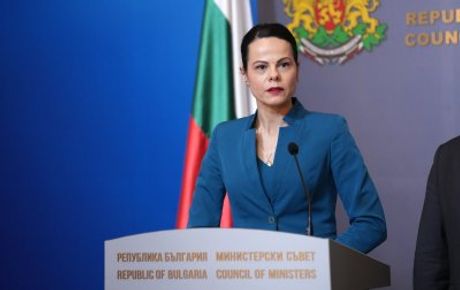 Министерството на здравеопазването подкрепя обществени поръчки за лекарства да има и в частните болници