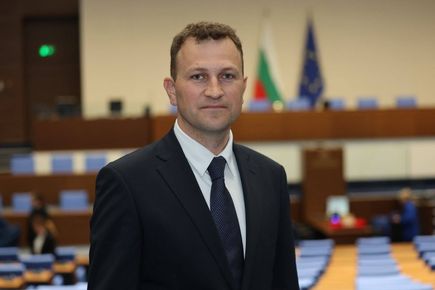 Депутат от ПБ: Две крайни агитки в парламента експлоатират страховете на българите