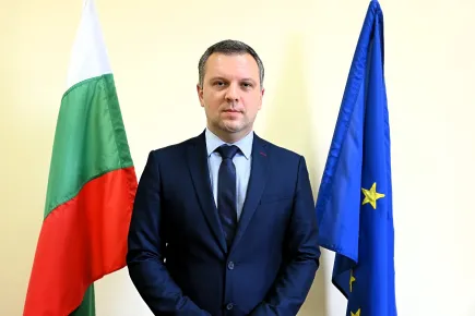 Министър Николай Найденов при Явор Дачков: Махаме влиянието на Пеевски и Борисов в съдебната власт. ПП-ДБ се договаряха с тях