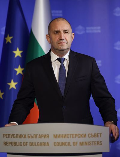 Румен Радев: Тази сутрин има инцидент с нахлуване на дрон в българското въздушно пространство
