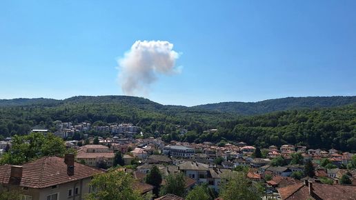 Взривове избухнаха в завода за боеприпаси в тревненското село Белица