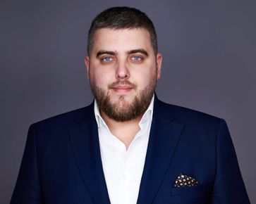 Доц. Любослав Костов: От противопоставянето на малкия бизнес и работниците, печели олигархията. Ако сме единни срещу монополите – печелят всички