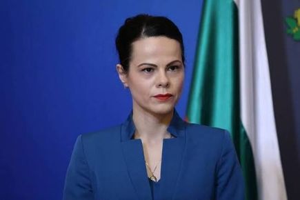 Чистка в Министерството на здравеопазването няма, заяви министър Катя Ивкова