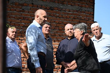 Пресслужбата на МС опроверга лъжите, че в Струмяни е ограничаван достъпа на граждани и медии до премиера