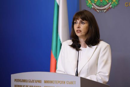 Отпускаме по 50 евро на лица и семейства с ниски доходи във връзка с цените на горивата, обяви министър Наталия Ефремова