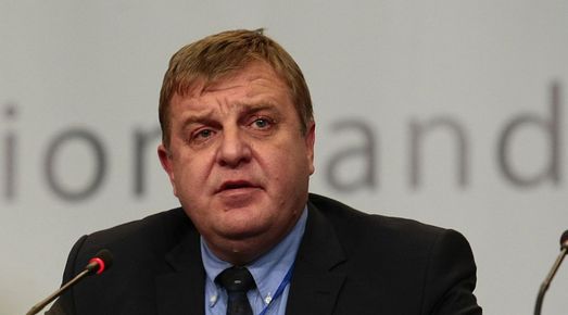 Красимир Каракачанов при Явор Дачков: Войната е далавера до дупка. Европа се самоубива, а призивите за още война са лудост
